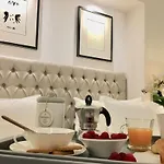 Booking Florence Apartment *