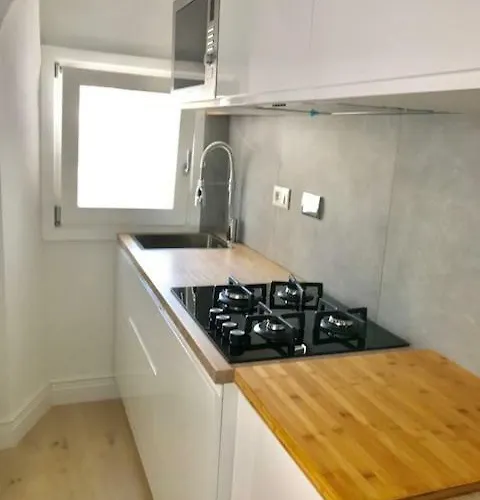 Booking Florence Apartmán *