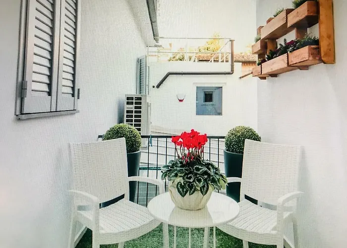 Booking Florence Apartmán