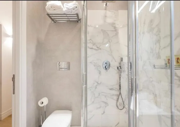 Booking Florence Apartmán *